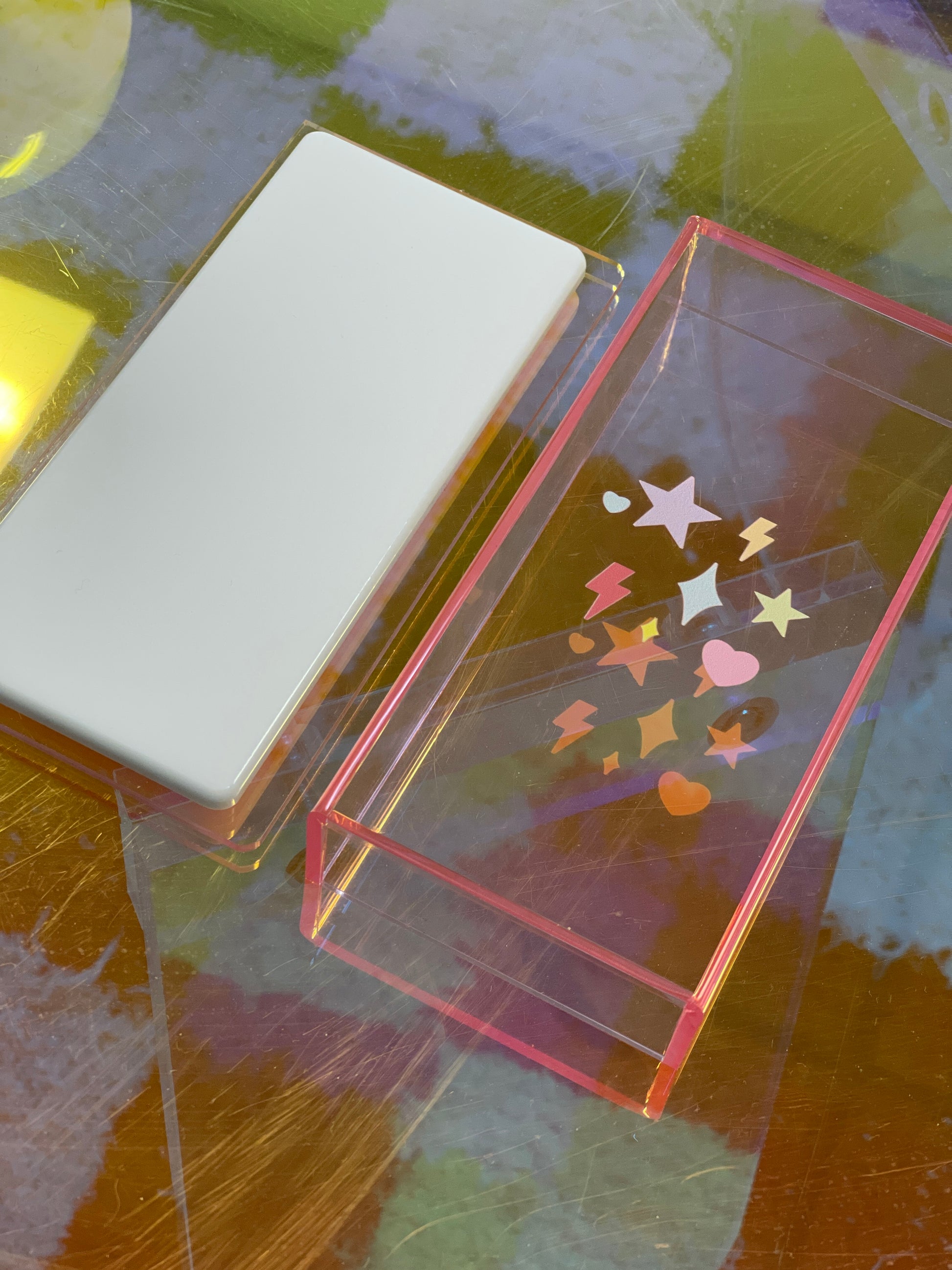 Lash Tile